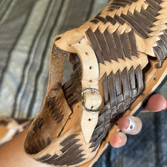 Mexican Brown/Tan Huaraches Chanclas Sandals for Kids Originally Made in Mexico - Picture 9 of 9